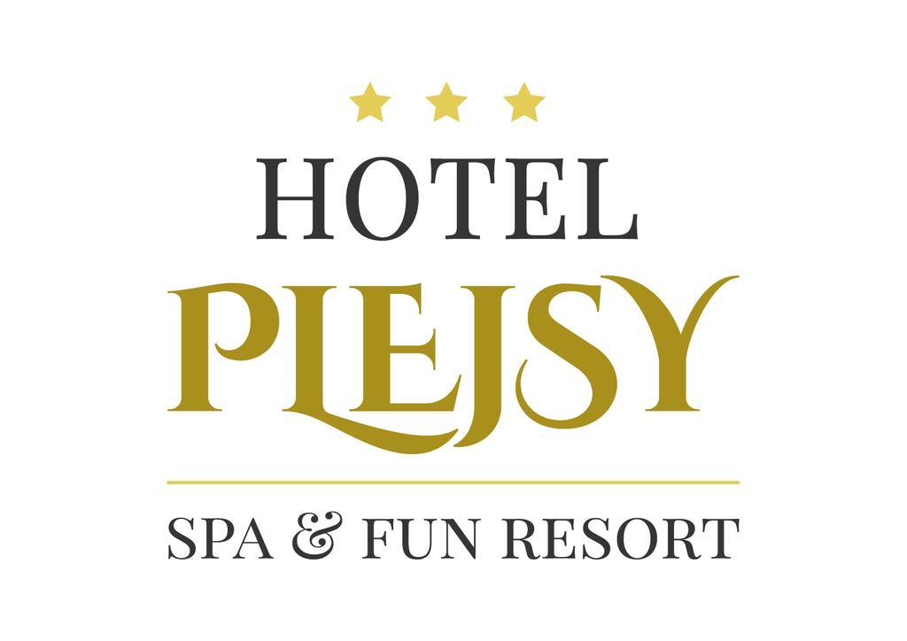 Plejsy Hotel Krompachy Buitenkant foto